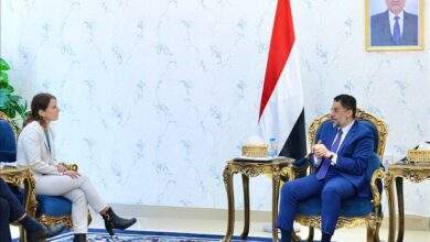 رئيس الوزراء يدعو المجتمع الدولي إلى دعم الحكومة لوقف انهيار العملة 5