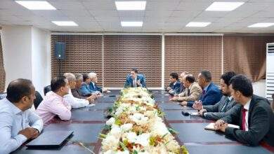 رئيس الوزراء يجتمع مع قيادة البنك لضبط أسعار الصرف 10