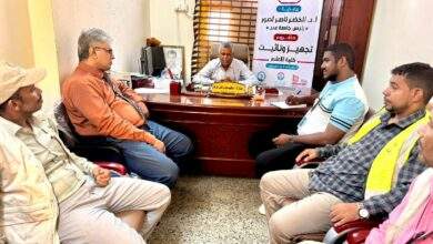 اجتماع بعدن يناقش ترميم وتأهيل مباني كلية الاعلام بجامعة عدن 5
