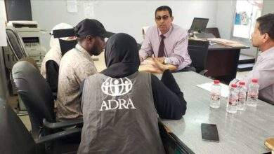 لقاء مدير صحة لحج مع منظمة أدرا لبحث التدخلات في مركز بئر ناصر 7