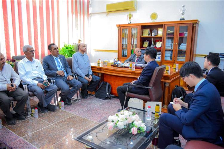 جامعة عدن والسفارة الصينية لدى اليمن تبحثان مجالات التعاون المشترك