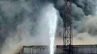حريق هائل يلتهم مصنع بهذه المحافظة 3