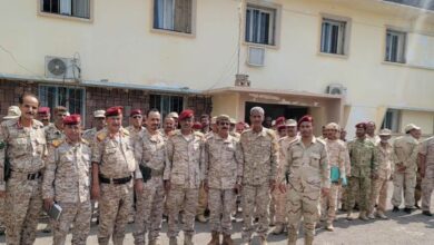 لجنة من وزارة الدفاع تتفقد المنطقة العسكرية الرابعة والقوات البحرية 9