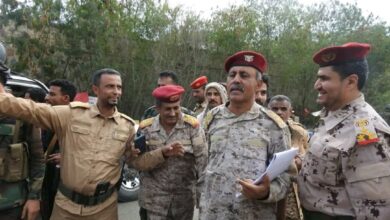 لجنة من وزارة الدفاع تزور محور تعز العسكري 1