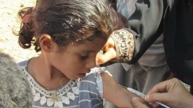 تطعيم 37 الف طفل ضد مرض الحصبة والحصبة الألمانية في الحديدة 3