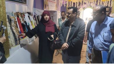 مدير عام المنصورة يشيد بالمستوى الإبداعي والجودة العالية للمنتجات بمعرض مشاغل الخياطة 4