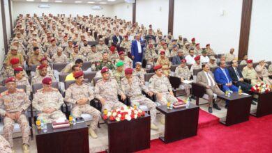 وزير الدفاع يدشن الدورة السابعة في كلية الدفاع الوطني في عدن 6
