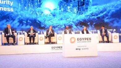 وزير النفط يبحث تعزيز التعاون مع مصر ويعرض فرص الاستثمار في التعدين 7