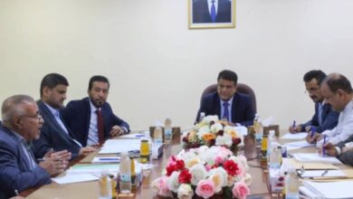 اجتماع في عدن يناقش الوضع التمويني من المشتقات النفطية بشبوة 2
