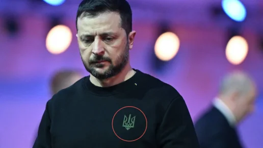 رمز غامض على قميص زيلينسكي يثير التساؤلات.. ما قصته؟ 1