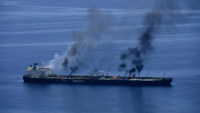 سفينة تتعرض لهجوم شرق عدن وأمريكا ترد بغارات غير مسبوقة 10