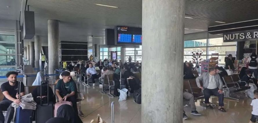 أزمة سفر: يمنيون عالقون في مطار عمّان لليوم الرابع دون تدخل رسمي