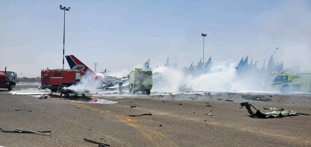 4 غارات إسرائيلية تستهدف مطار صنعاء وتدمر آخر طائرة تابعة للخطوط الجوية اليمنية