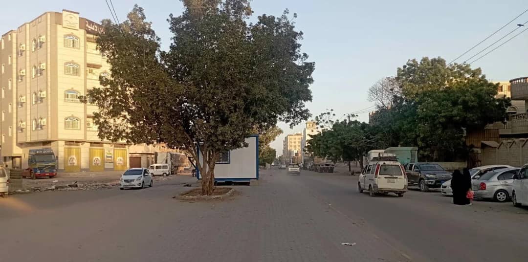 بسبب الحر وانقطاع الكهرباء.. وفاة زوجين اختناقاً داخل سيارتهما في عدن
