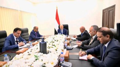 اجتماع رئاسي برئاسة العليمي لبحث صرف المرتبات وضمان استمرار الخدمات الأساسية 1