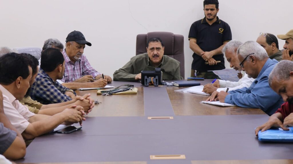اجتماع أمني في عدن.. مدير الأمن يوجه بتكثيف الجهود وتعزيز الاستقرار