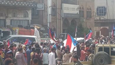 الضالع تغلي.. احتجاجات شعبية تندد بتدهور المعيشة وانهيار العملة وتلوح بالتصعيد 10