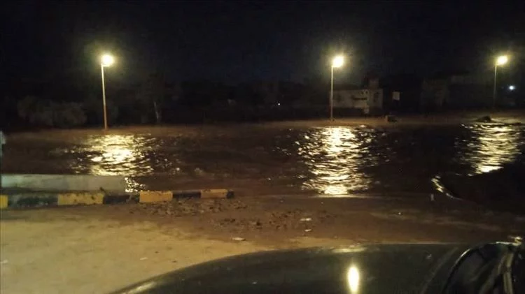 سيول جديدة تضرب عدن وتحذيرات من مخاطرها المتزايدة
