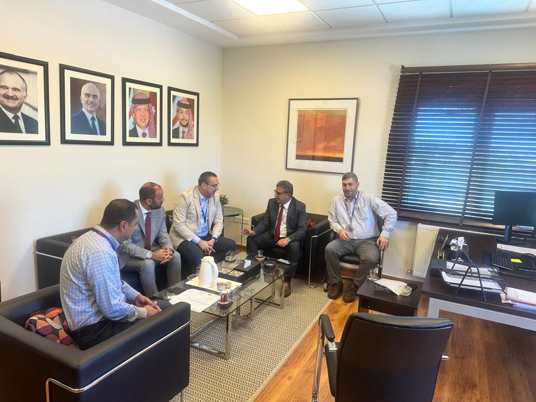 المدير العام التنفيذي لهيئة المواصفات يزور مختبرات الجمعية العلمية الملكية بالأردن لبحث سبل التعاون الفني