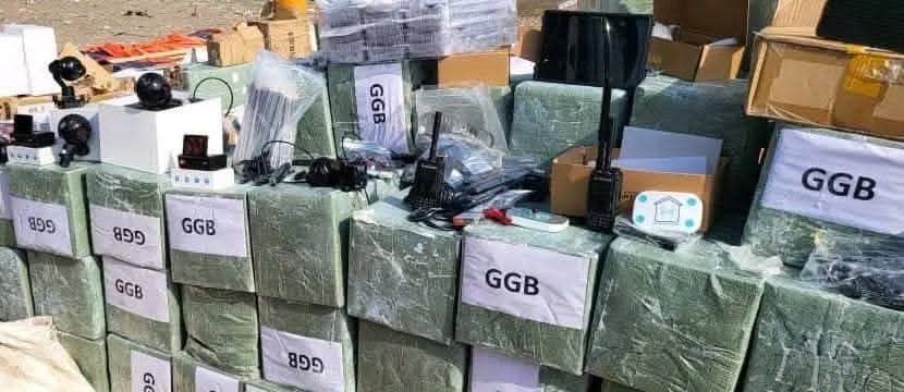 ضبط قارب محمل بمعدات طائرات مسيرة وأجهزة تجسس في لحج