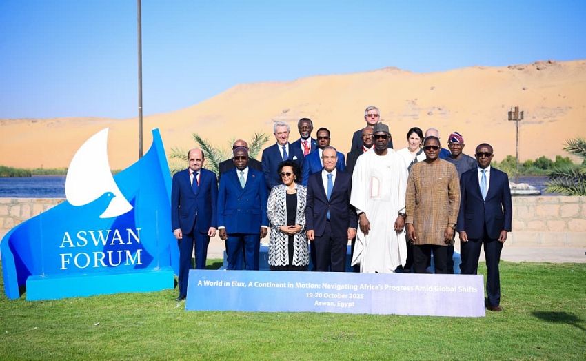 وزير الخارجية يشارك في منتدى أسوان للسلم والتنمية المستدامة 1