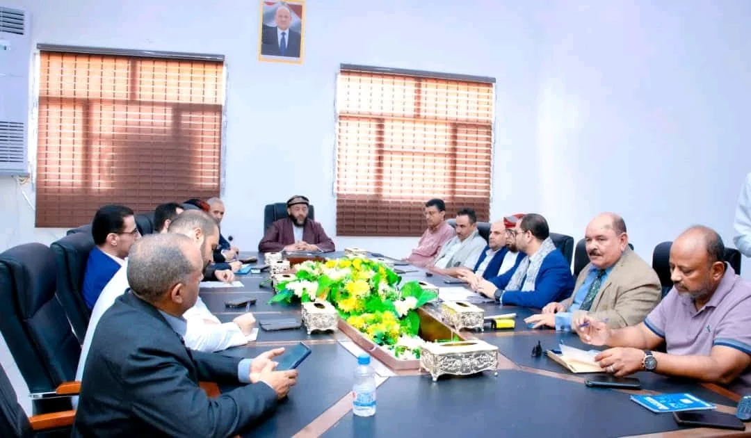 وزير الأوقاف والإرشاد يترأس اجتماعاً للجنة الحج العليا