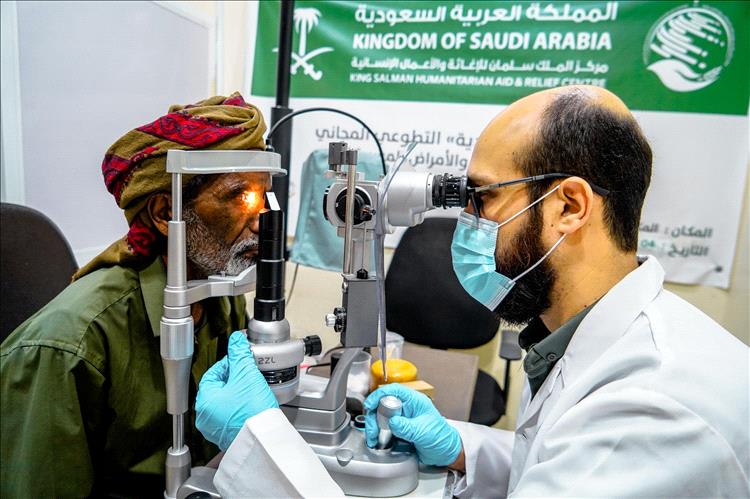 انتهاء المخيم الطبي التطوعي لجراحة العيون بالمكلا ضمن برنامج “نور السعودية”