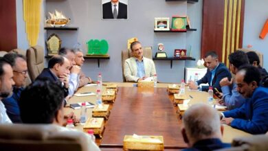 محافظ عدن يوجه بتشديد الحملات الميدانية لضبط المخالفات والرقابة على الأسعار 2