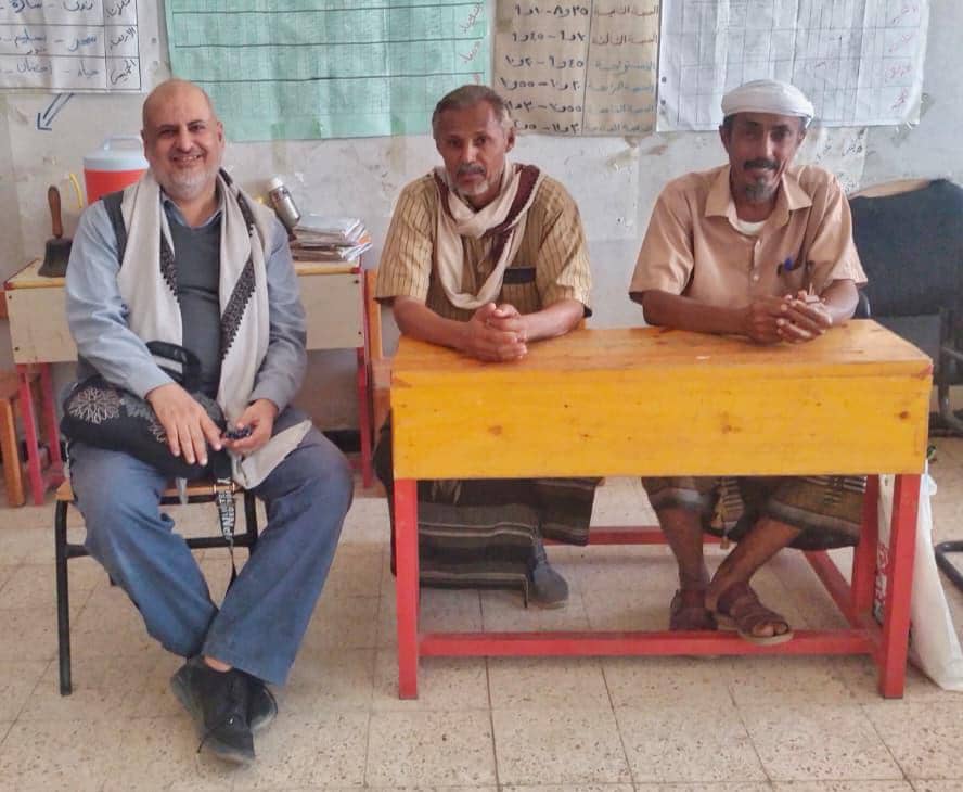 مدير مكتب التربية بمودية يزور مدرسة أبي سلمة ويشيد بدور مجلس الأمهات في دعم التعليم