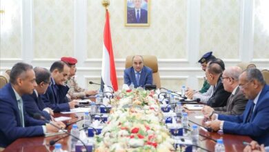 قرار رئاسي يلزم الحكومة بتوحيد الموازنات وصرف المرتبات وتعزيز الرقابة المالية 9