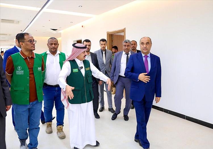 البرنامج السعودي يدعم إنجاز مبنى رئاسة الوزراء الجديد بعدن ورئيس الوزراء يتفقده