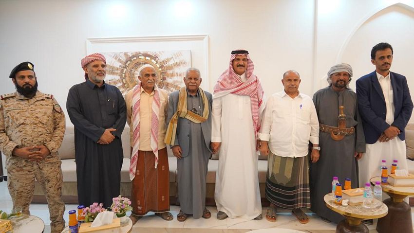 الوفد السعودي ومحافظ حضرموت يلتقيان قيادات الكتلة البرلمانية واعضاء مجلس الشورى ومرجعيات القبائل