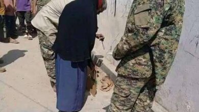 صدمة في عدن: العثور على رضيعة ملقاة يثير غضب المواطنين 2