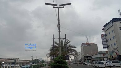 عدن على موعد مع الأمطار.. سحب كثيفة تغطي سماء المدينة وتوقعات بتغير الأجواء خلال ساعات 3