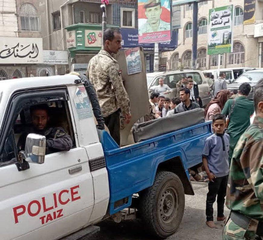 تعز.. الأمن يطيح بمشتبهين بتفجير عبوة ناسفة يودي بحياة 3 ويصيب 11 1