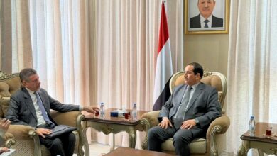 وزير الداخلية يبحث مع السفير الأمريكي مستجدات الأوضاع وتعزيز التعاون الأمني 1