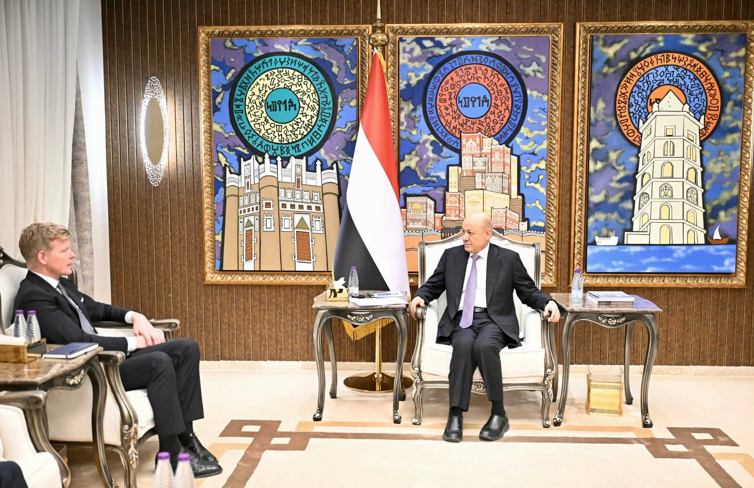 رئيس مجلس القيادة يشيد بموقف الأمم المتحدة الداعم لوحدة اليمن واستقراره وسلامة اراضيه 1