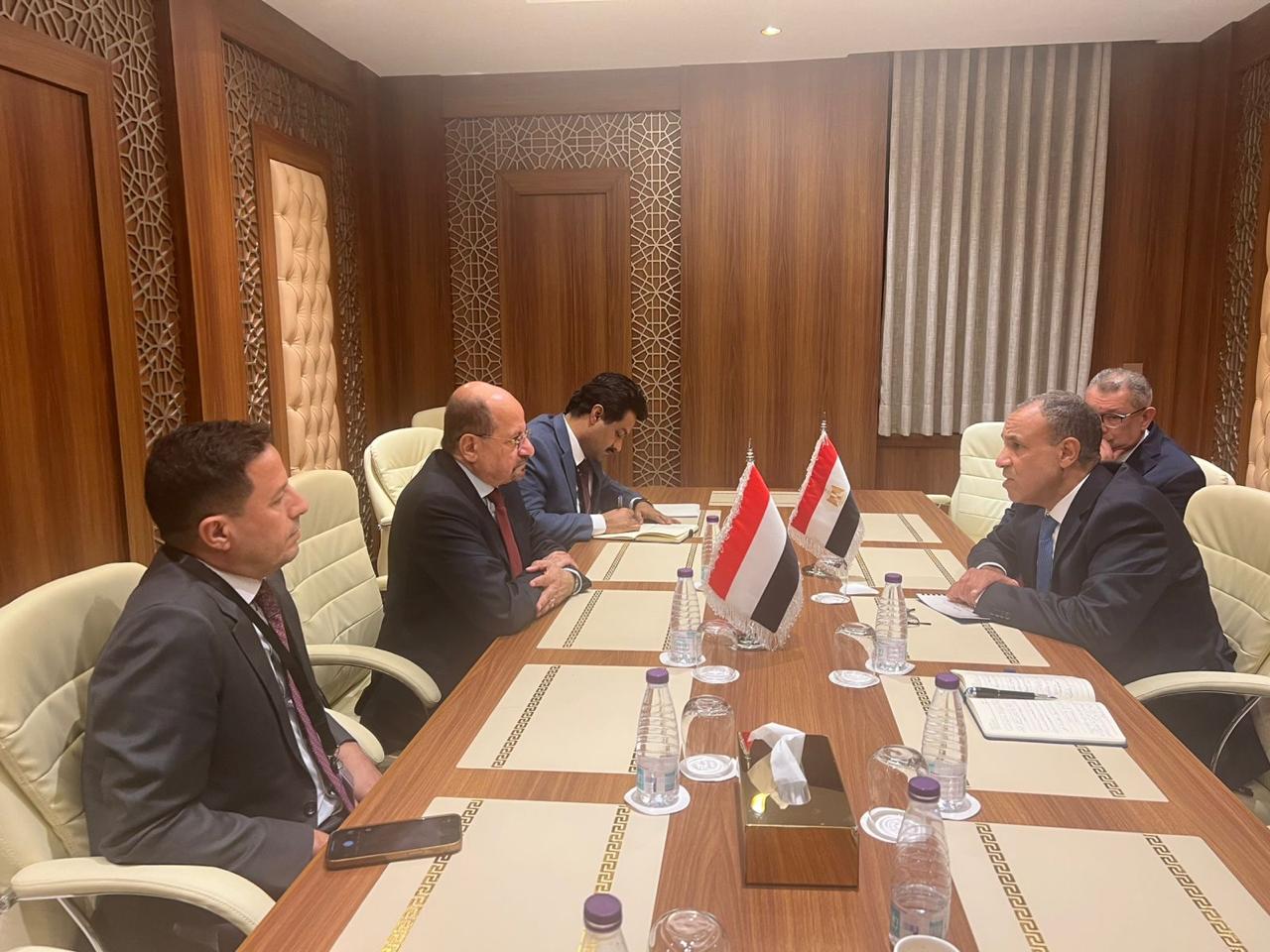 وزير الخارجية يبحث مع نظيره المصري العلاقات الثنائية وتعزيز التنسيق المشترك 1