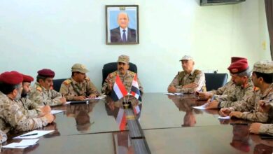 اجتماع عسكري يقر إجراءات مشددة لتأمين الطريق الدولية والمنشآت الحيوية 5