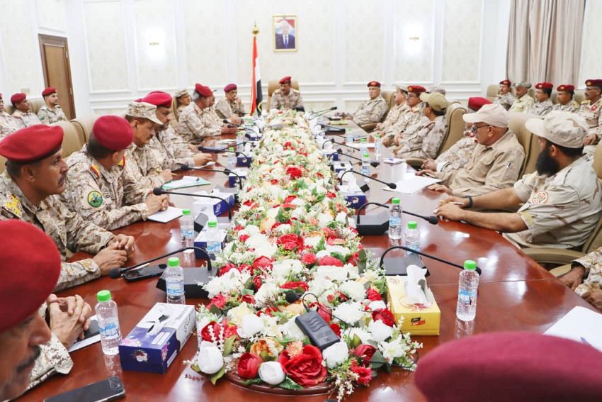 لقاء عسكري تشاوري في عدن يناقش ترتيبات تنظيم وتوحيد التشكيلات العسكرية 1