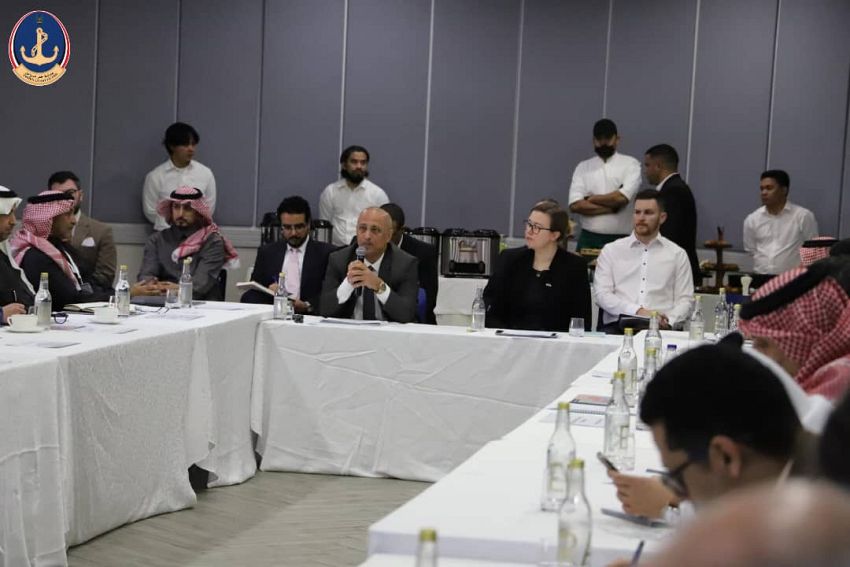 اجتماع دولي يؤكد أهمية دعم خفر السواحل اليمني لتأمين الموانئ وحماية المياه الإقليمية 1