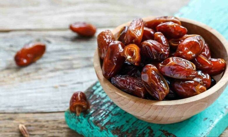 متى يُنصح بتناول التمر للحصول على الطاقة وتحسين الهضم؟ 9