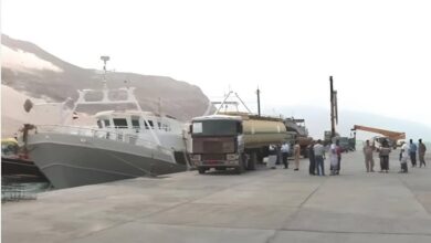 بدعم سعودي.. وصول أول شحنة وقود إلى سقطرى لإنهاء أزمة الكهرباء 3