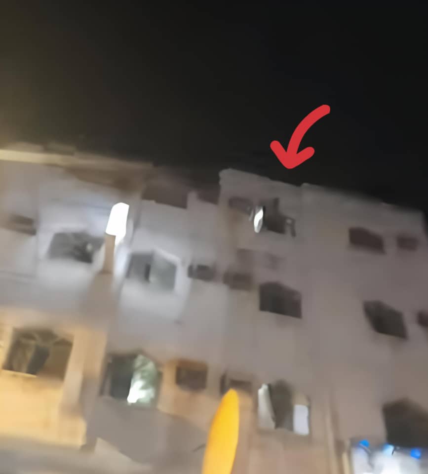 مأساة في عدن: شاب يفارق الحياة بعد سقوطه داخل فندق بالشيخ عثمان 1