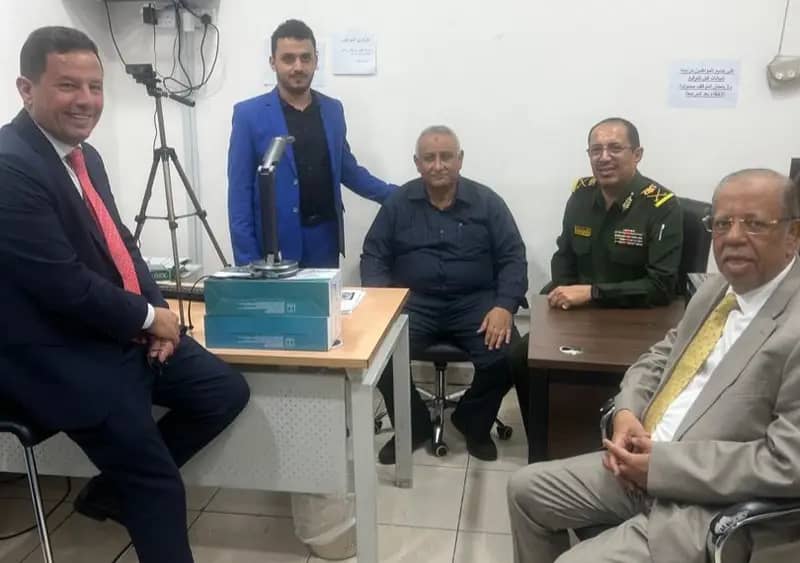 وكيل وزارة الداخلية لقطاع الخدمات المدنية يتفقد فرع الأحوال المدنية بالقنصلية اليمنية في جدة 1