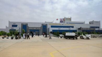 الخطوط اليمنية تستأنف رحلات نقل العالقين عبر الغيضة.. ومسار جديد إلى سقطرى وعدن 5