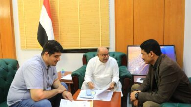 محافظ حضرموت يتفقد أوضاع المكلا والعبر ويزور مكاتب الأشغال والخدمة المدنية 3