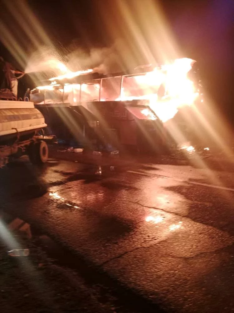 اندلاع حريق في باص تابع لشركة البركة بشقرة دون خسائر بشرية 1