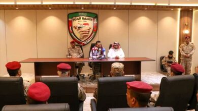 اجتماع مشترك يناقش تنسيق الجهود لاستكمال إخراج المعسكرات من عدن 3