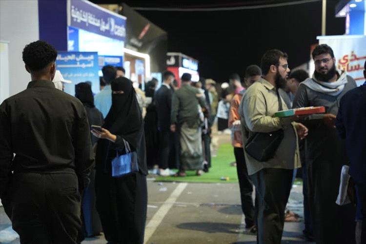 عدن تختتم أول سوق بلا نقد في اليمن… «سوق من غير كاش» يرسخ ثقافة الدفع الرقمي 1